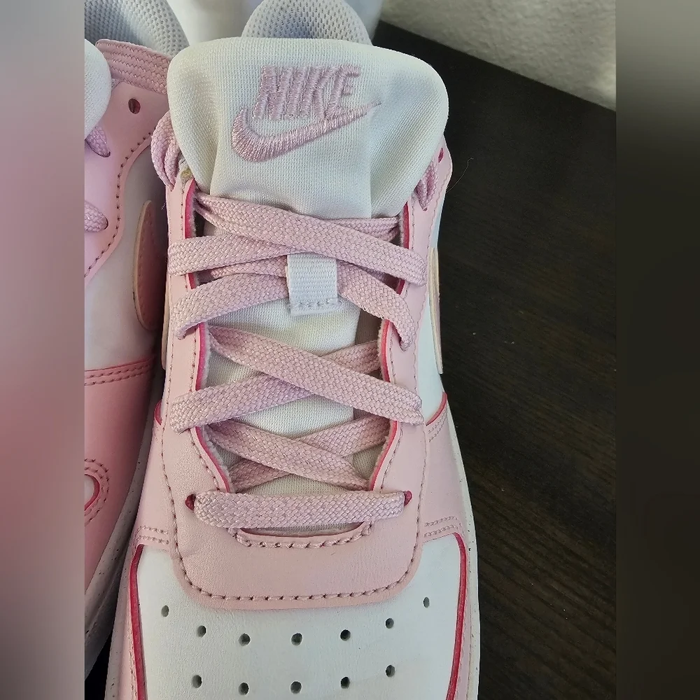 Nike Big Girls Borough Low 2 SE Casual  Sneakers in Pink and White
